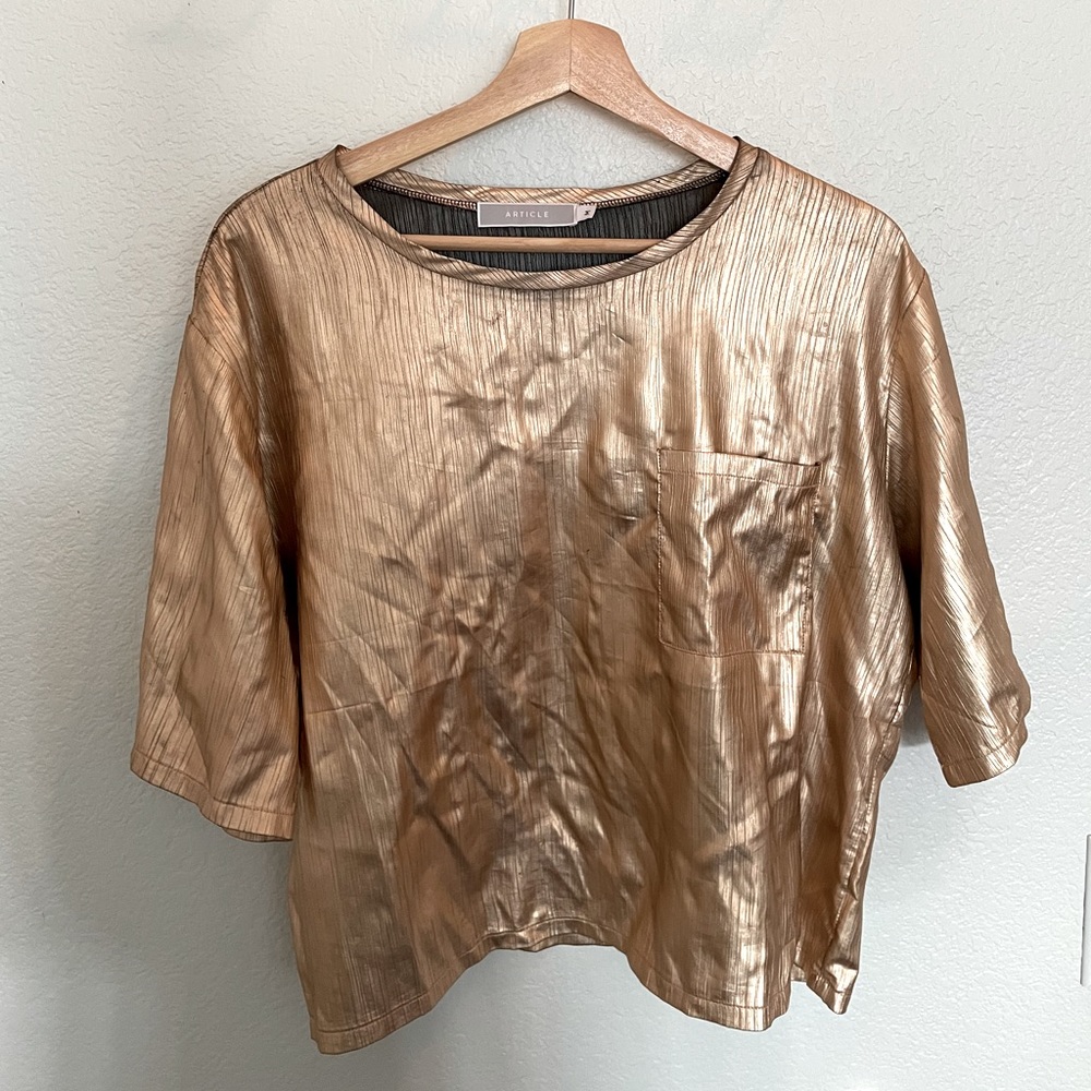 Article Gold Tee